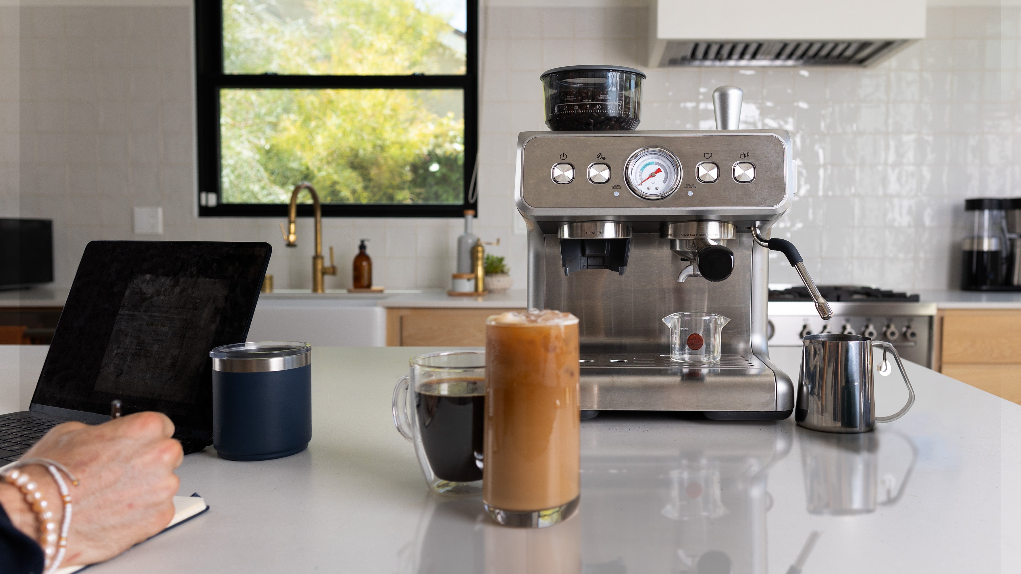 What Ice Maker is Best for Apartments: Top Compact Picks 2026