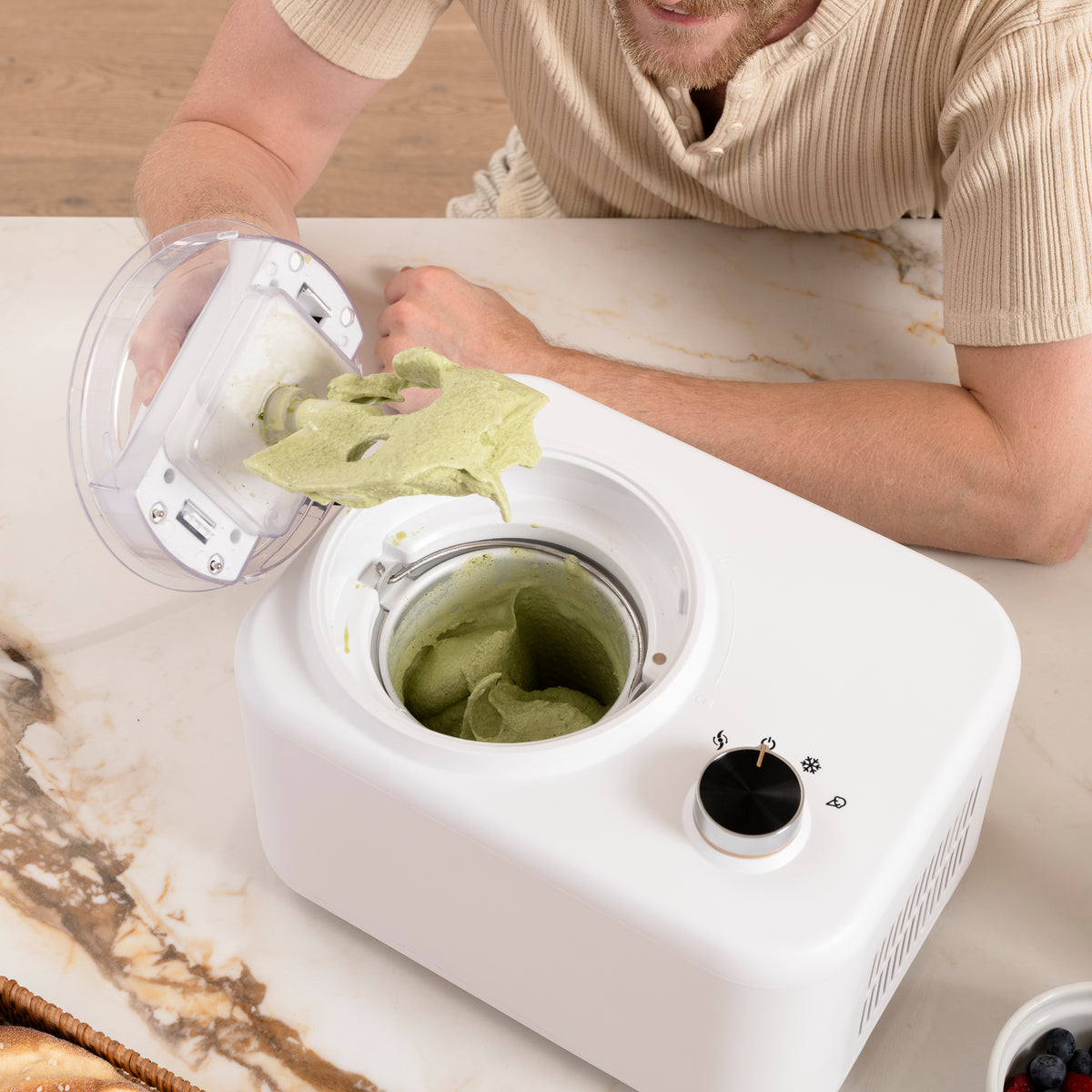 Enjoy homemade frozen desserts without pre-freezing