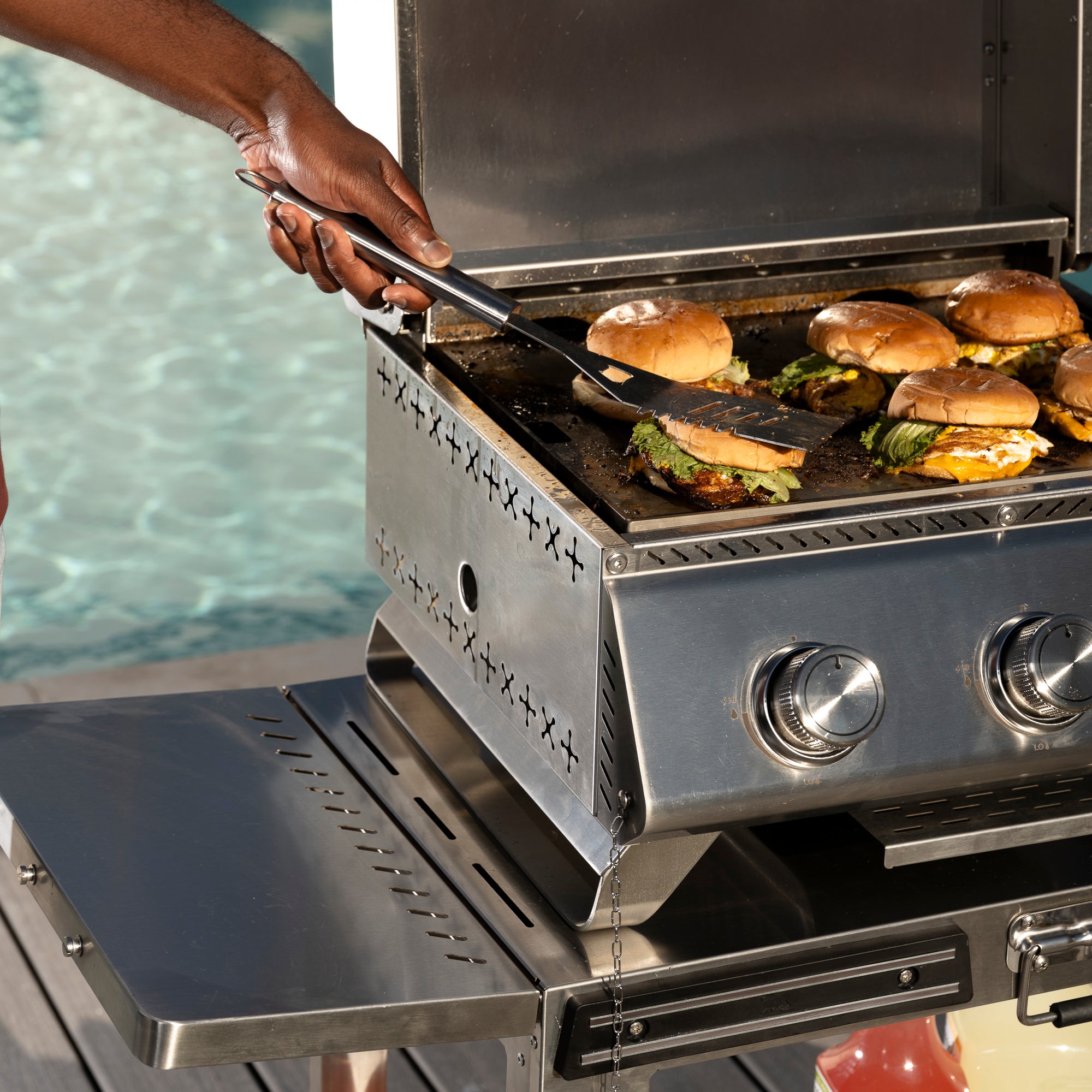 R.W.FLAME Tabletop Grill with Lid