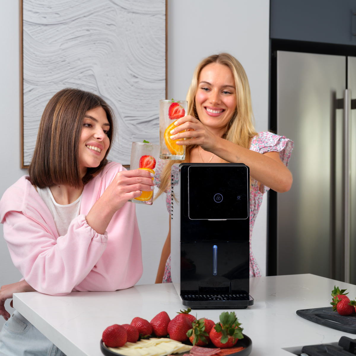 One-touch controls and a self-cleaning function